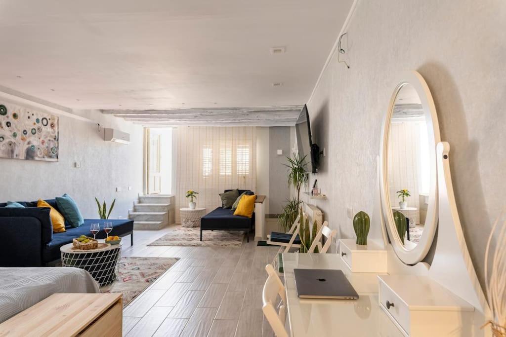 Ferienwohnung Rocca Politeama Attico Prestigioso Ed Eccitante. Palermo Exterior foto